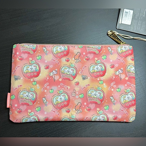 Loungefly x Hello Kitty and Friends Carnival Nylon Pouch NWT - Picture 2 of 6